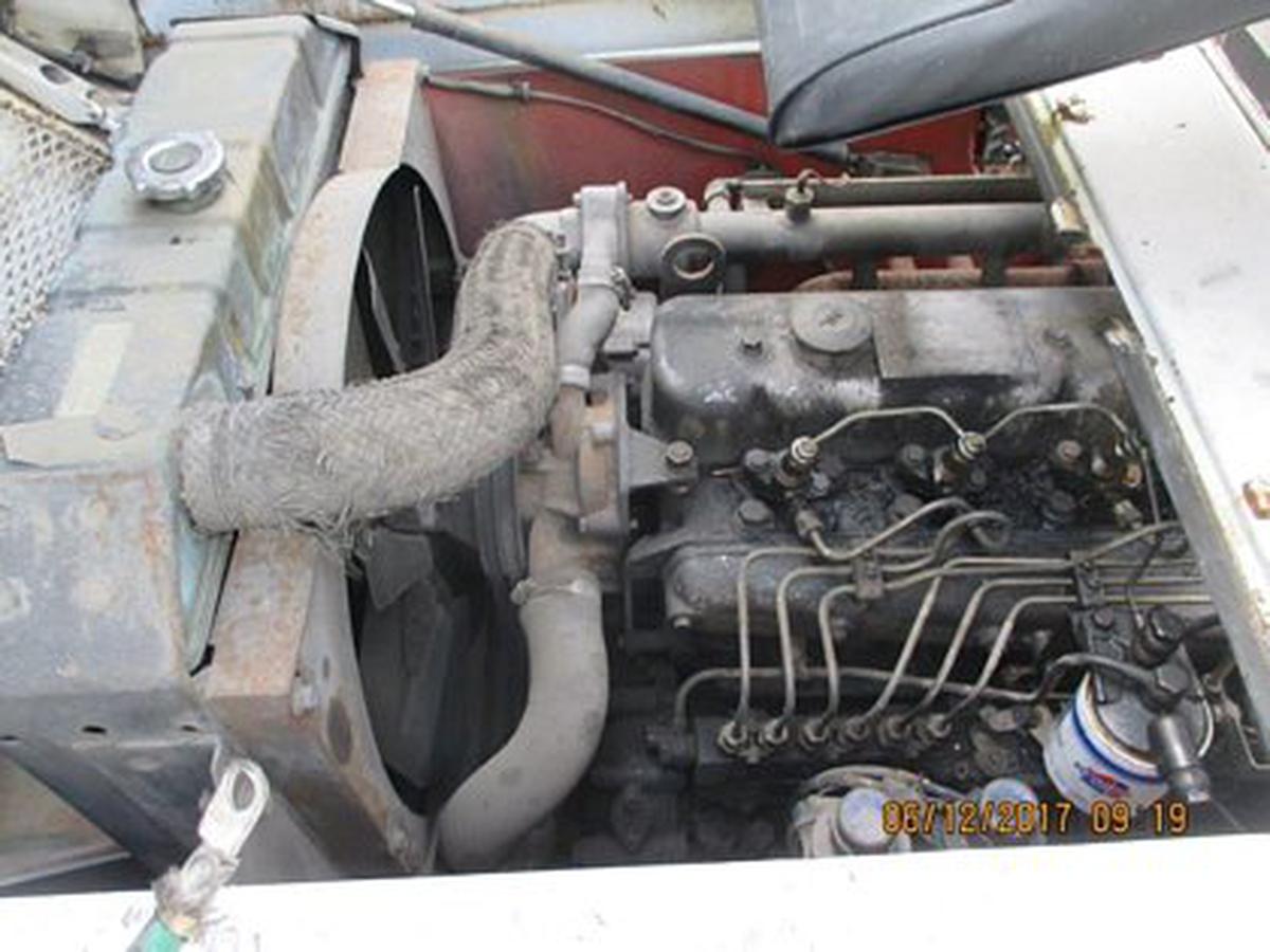 1993 Nissan DF05N70V