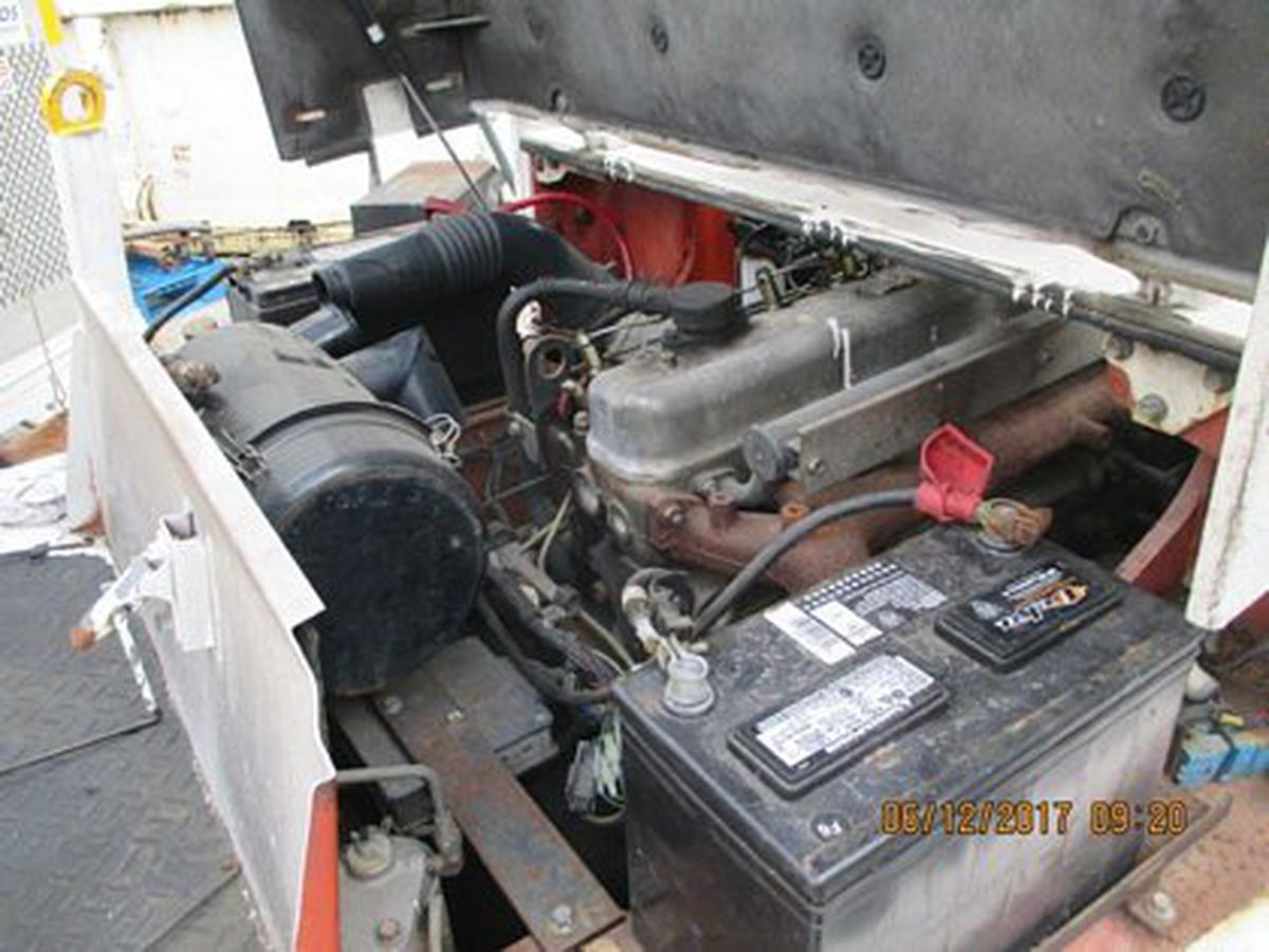 1993 Nissan DF05N70V