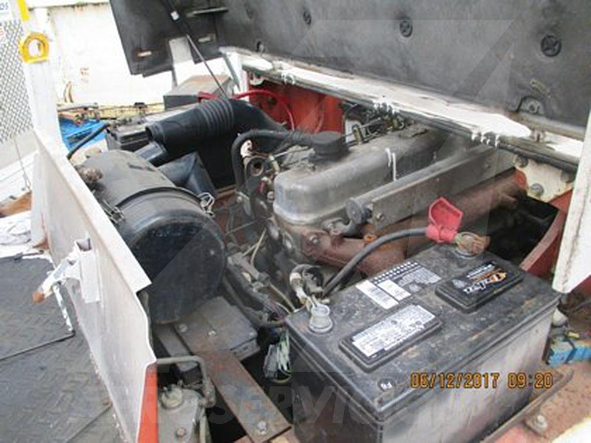 1993 Nissan DF05N70V