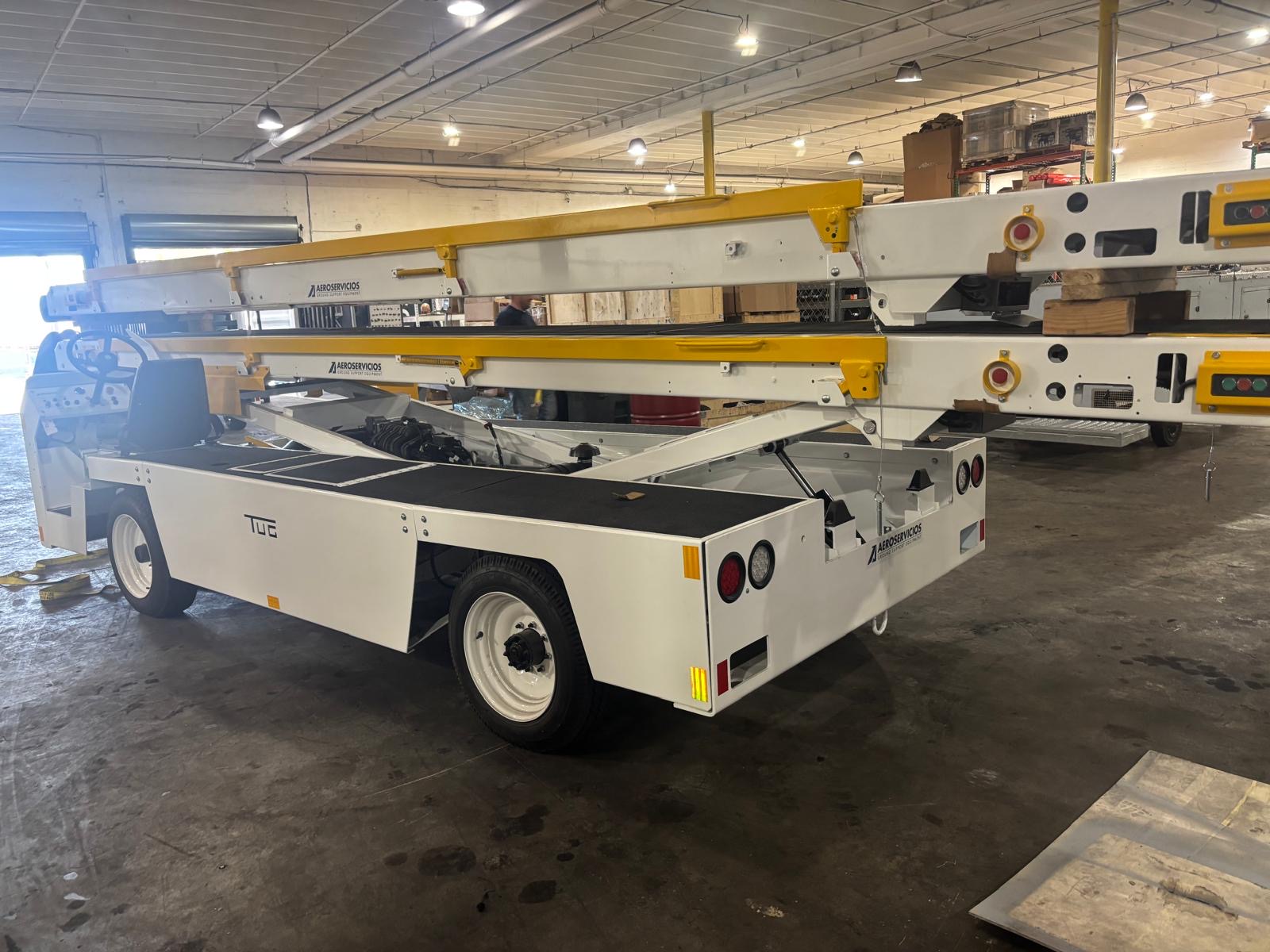 Belt Loader Tug 660