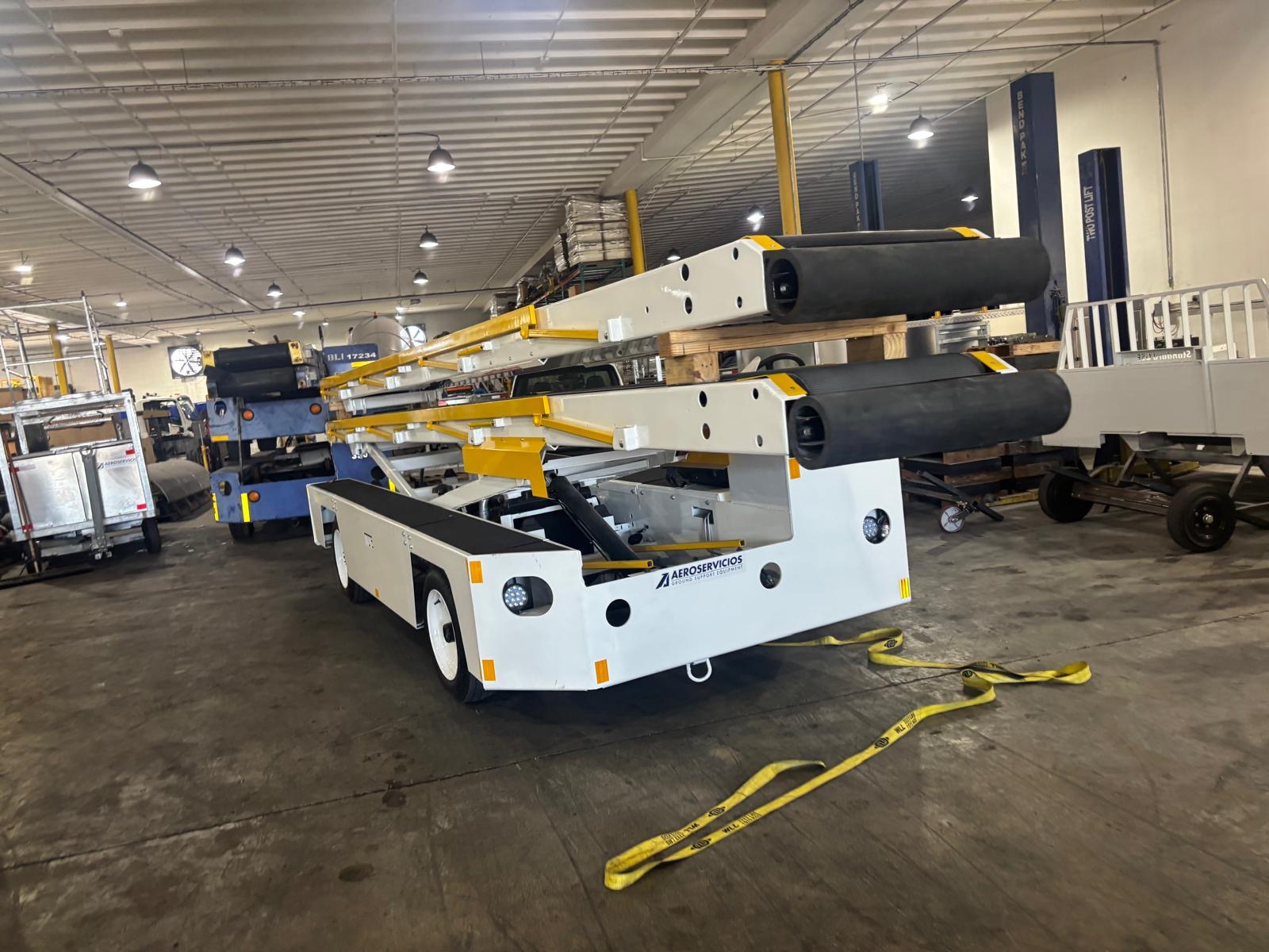Belt Loader Tug 660