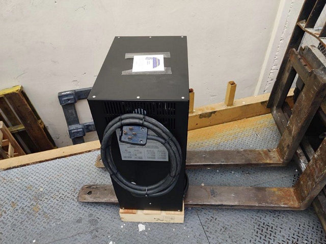 Battery Charger Eagletronic EP 4803- 240 V