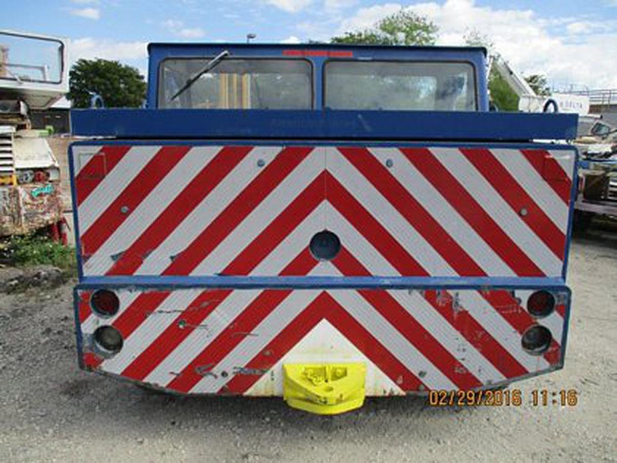 Push Back Tractor Hough-Paymover T-300