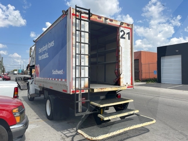 Catering Truck Ford/Hi Way F-700/ CT-14