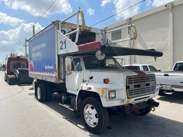 Catering Truck Ford/Hi Way F-700/ CT-14