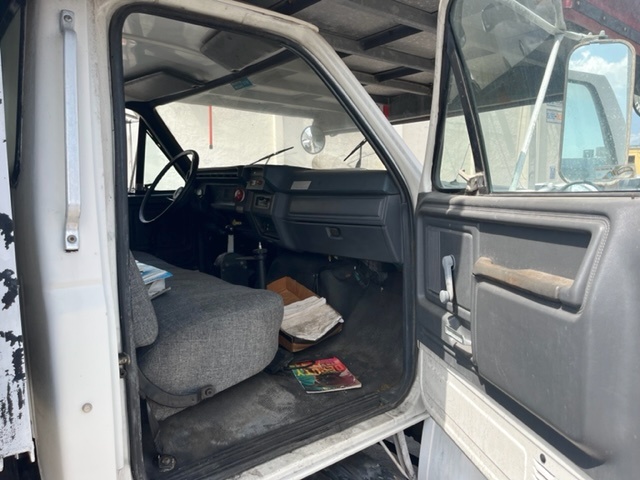 Catering Truck Ford/Hi Way F-700/ CT-14