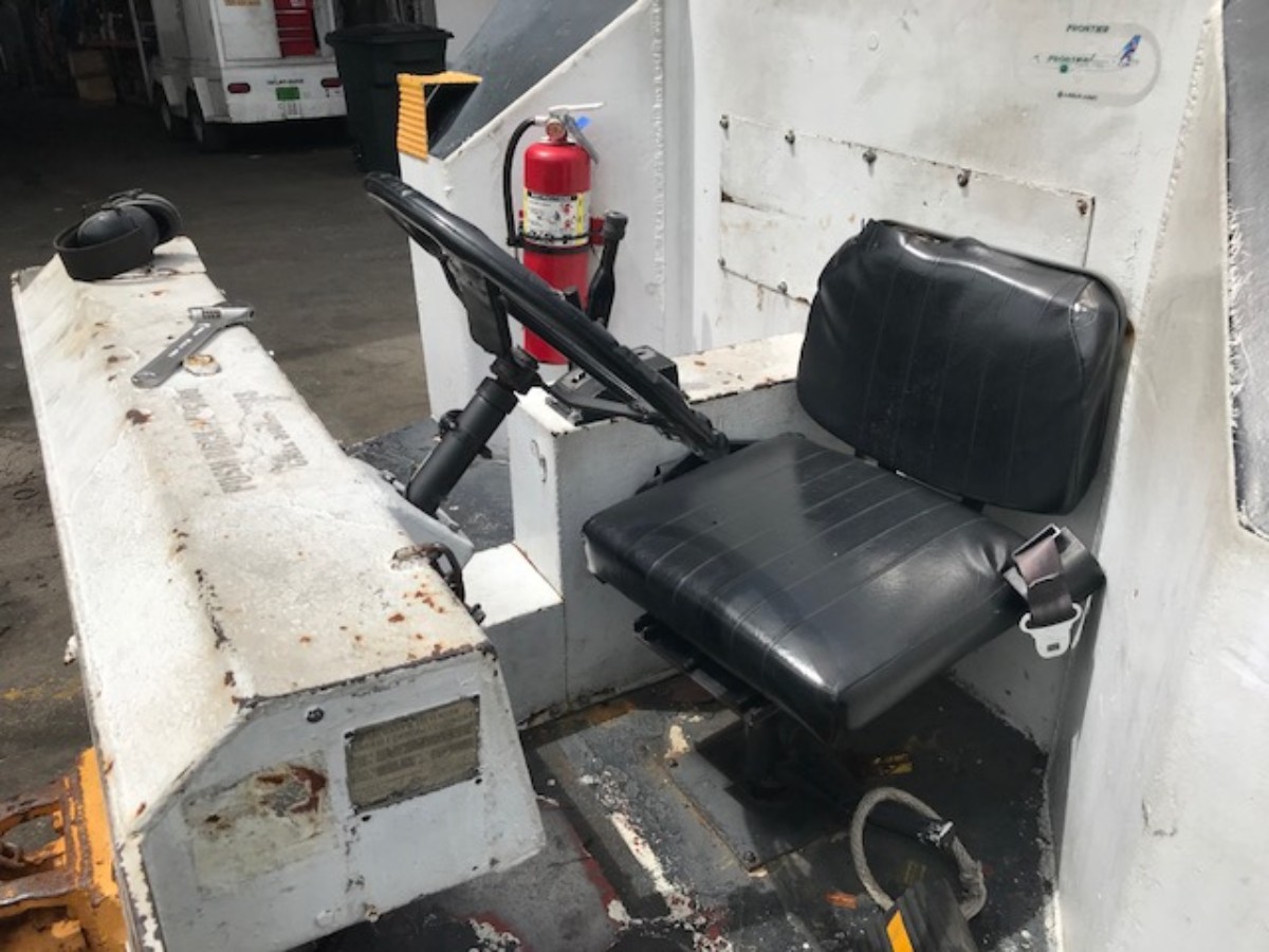 Push Back Tractor S&S GT-50