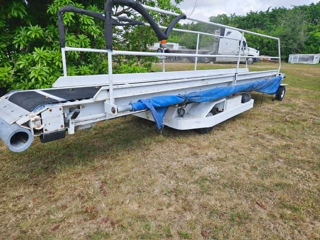 Towable Belt Loader Wasp A01771D-3650