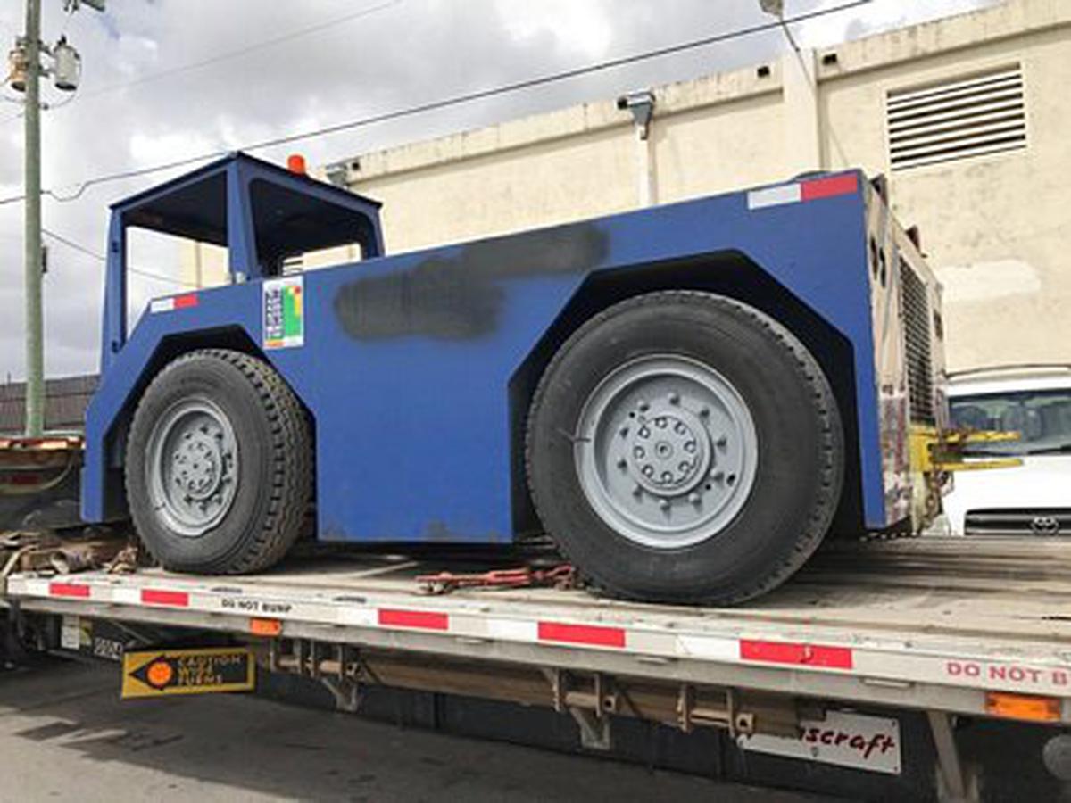 Push Back Tractor S&S GT-1628