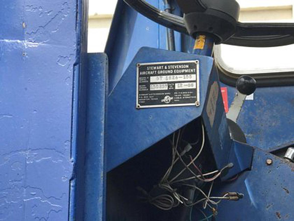 Push Back Tractor S&S GT-1628