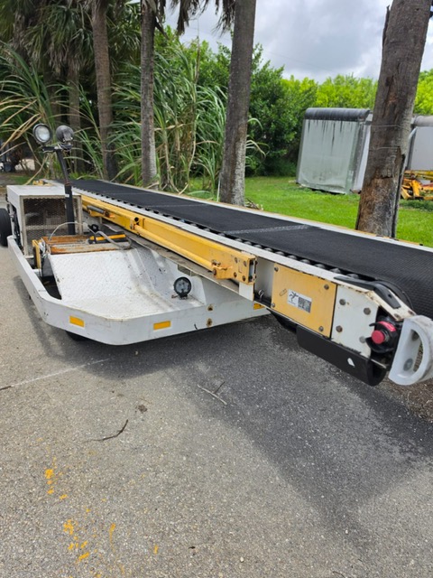 Towable Belt Loader Wasp A208428D