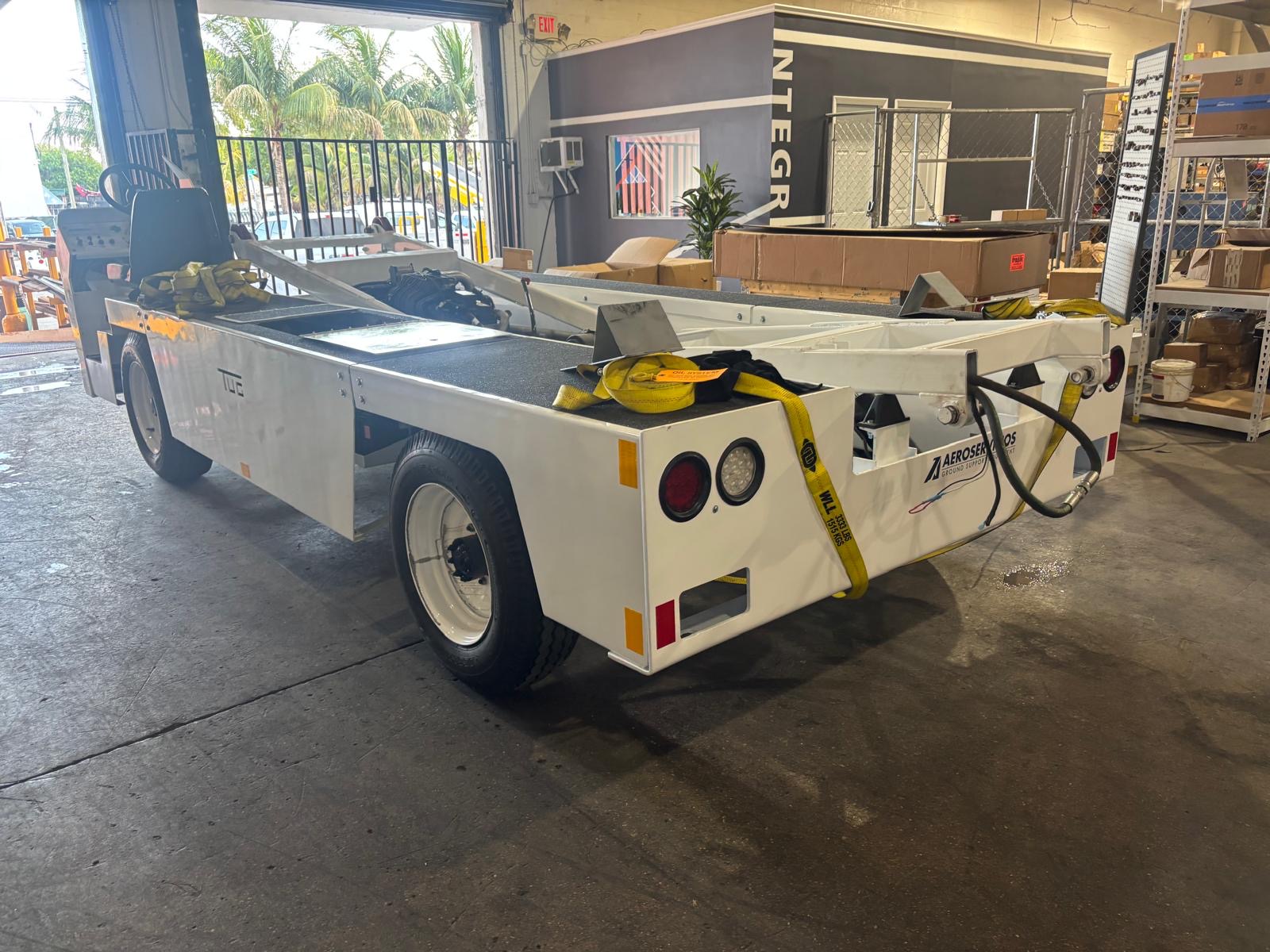 Belt Loader Tug 660