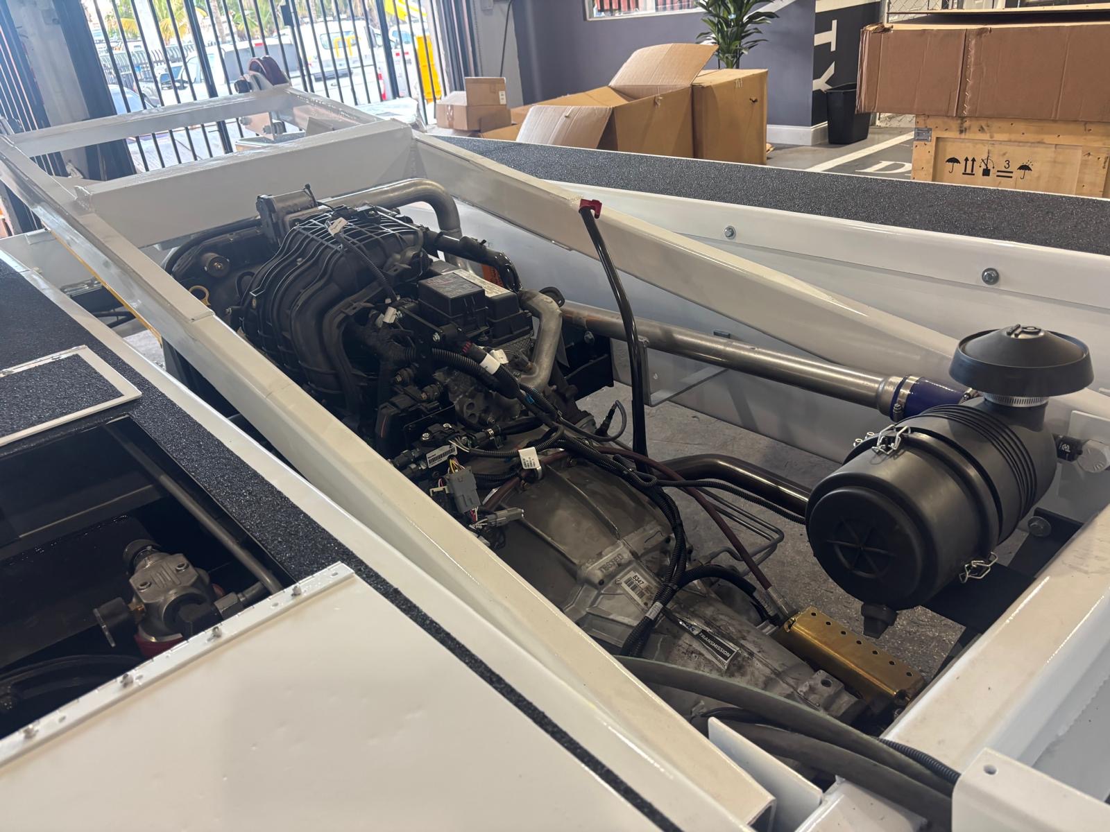 Belt Loader Tug 660