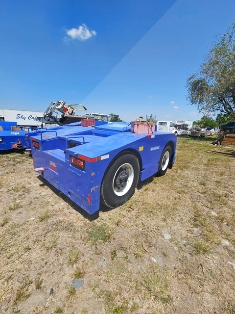 Push Back Tractor FMC B350E