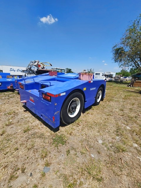 Push Back Tractor FMC B350E