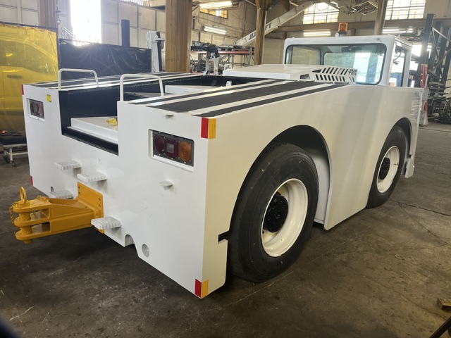 Push Back Tractor FMC B-600