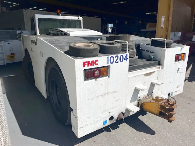 Push Back Tractor FMC B-600