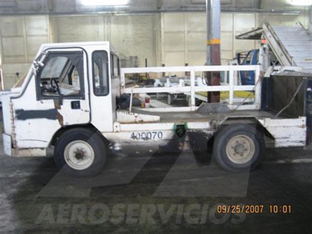 2000 Lift-A-Loft APV Flat Bed