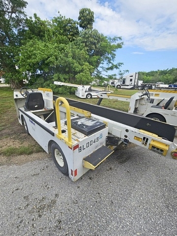Belt Loader Tug 660E