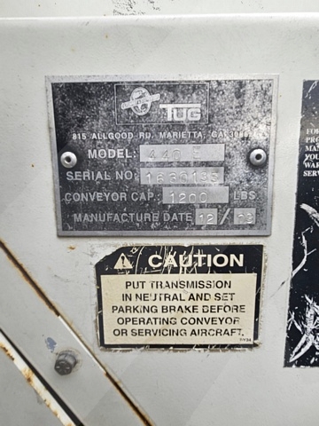 Belt Loader Tug 660E