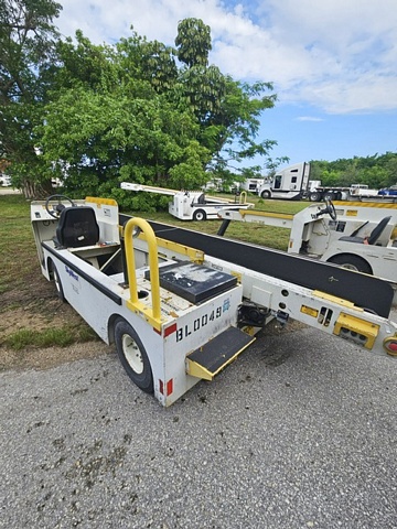 Belt Loader Tug 660E