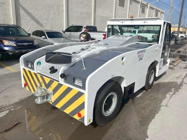 Push Back Tractor TLD TMX-150-15 Tier 4F