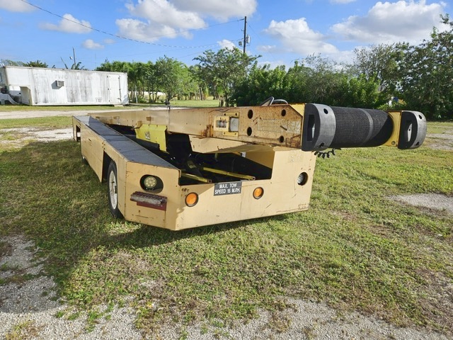 Belt Loader Tug 660E