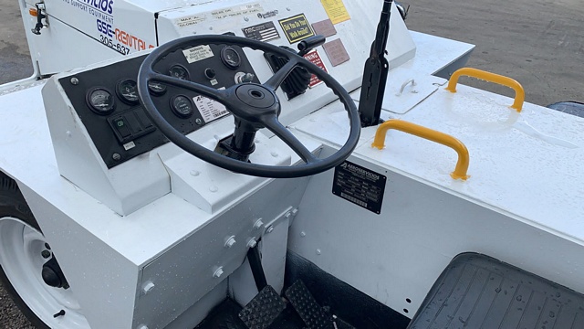 Push Back Tractor NMC/WOLLARD 140-12