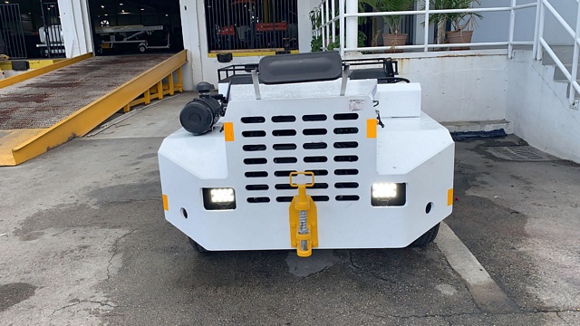 Push Back Tractor NMC/WOLLARD 140-12