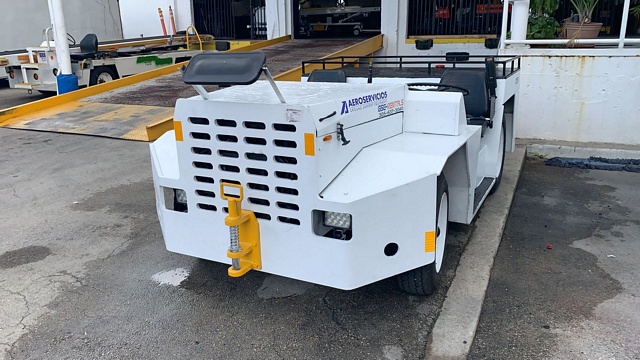 Push Back Tractor NMC/WOLLARD 140-12