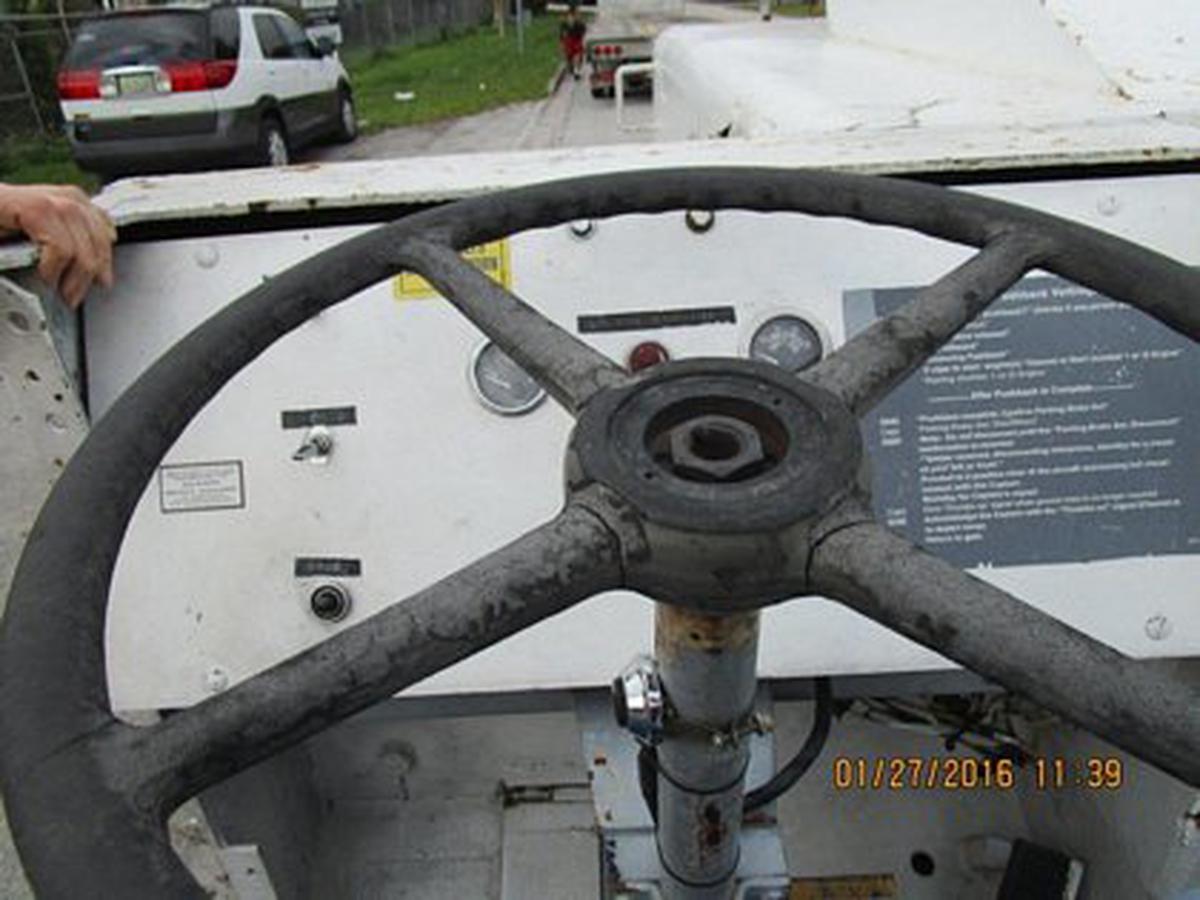 Push Back Tractor Hough-Paymover T-225 SL