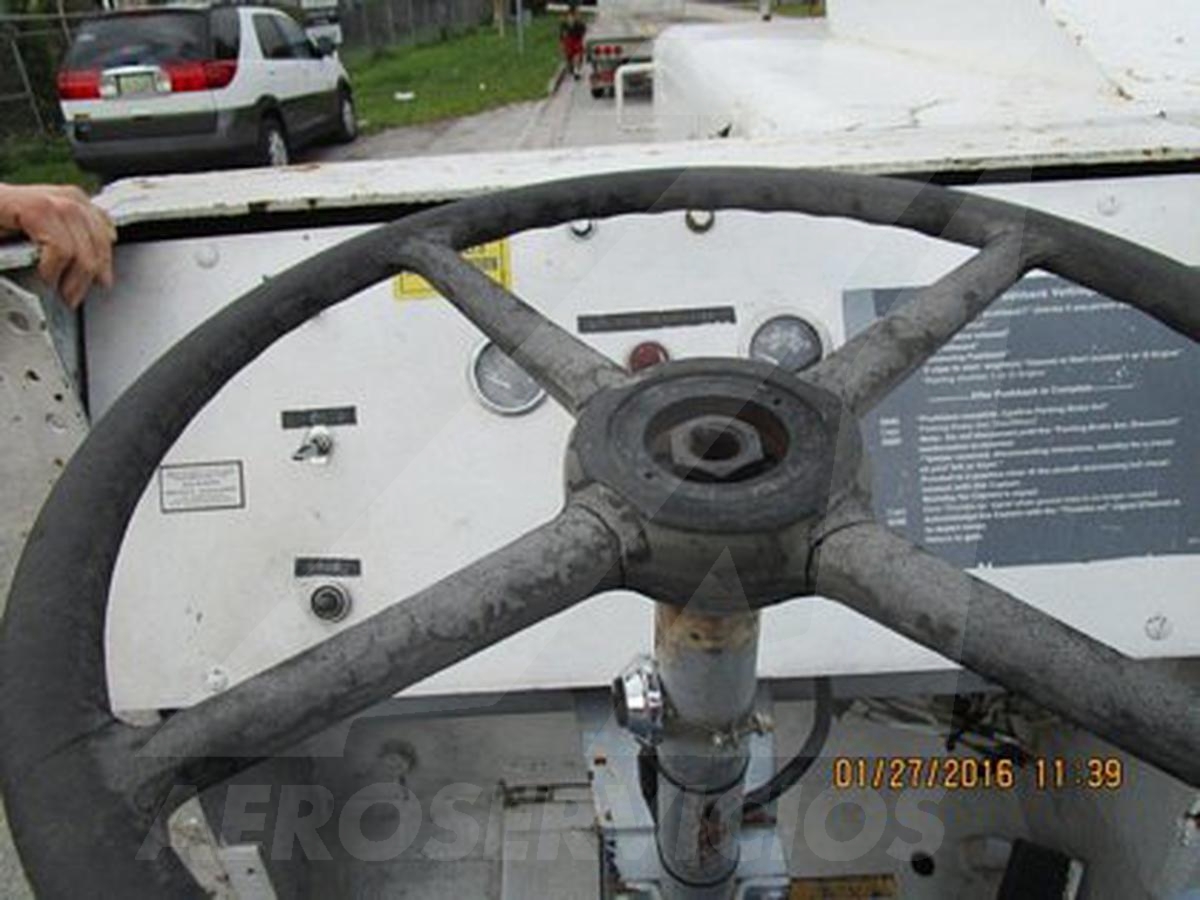 Push Back Tractor Hough-Paymover T-225 SL