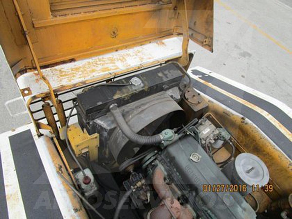 Push Back Tractor Hough-Paymover T-225 SL