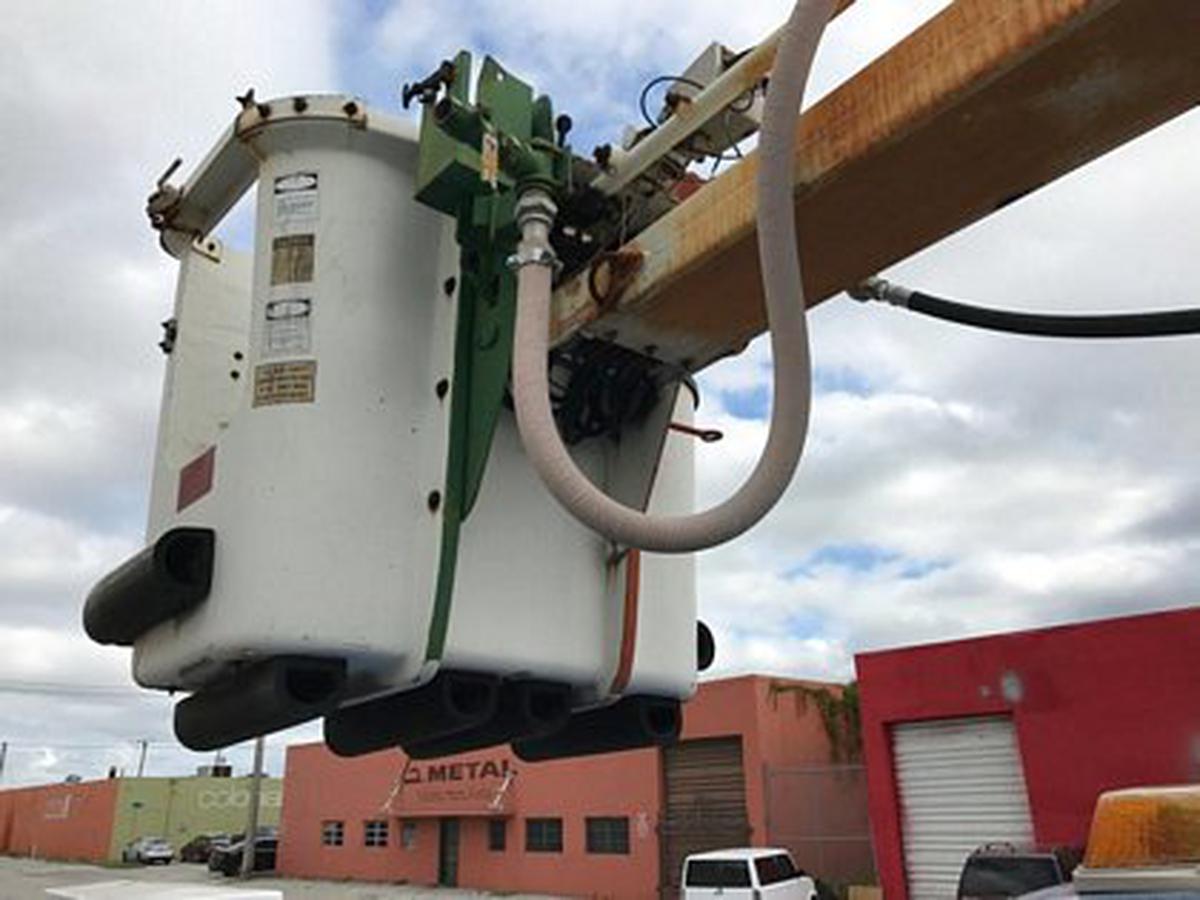 1990 FMC/Ford Trump D2-440 / F-800