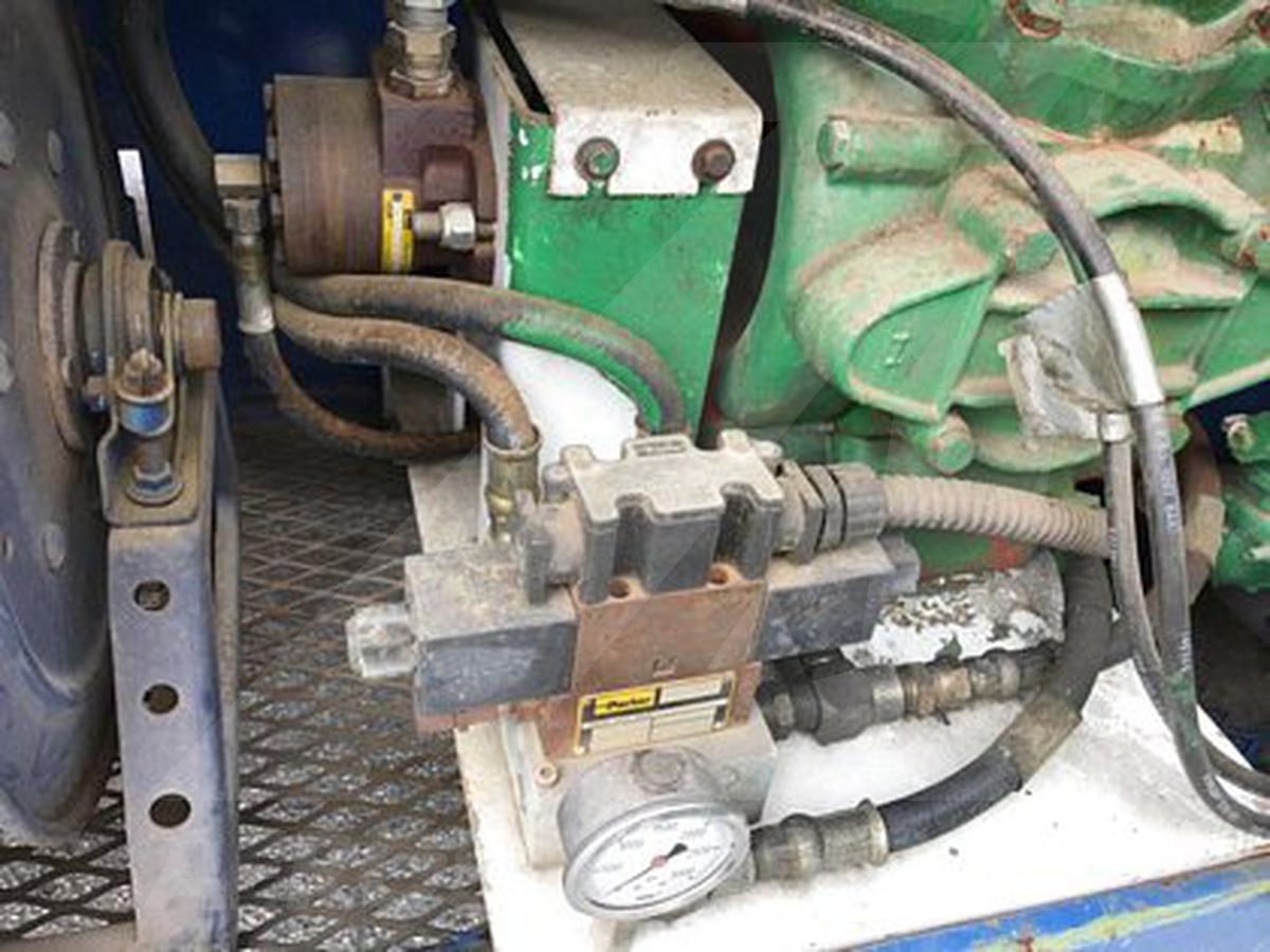 1990 FMC/Ford Trump D2-440 / F-800