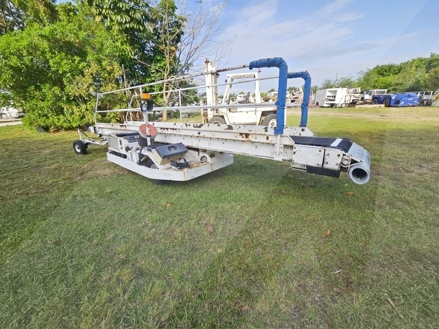 Towable Belt Loader Wasp A01771D-3650