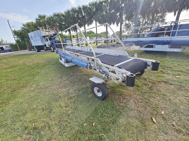 Towable Belt Loader Wasp A01771D-3650