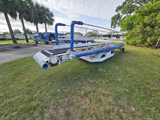 Towable Belt Loader Wasp A01771D-3650