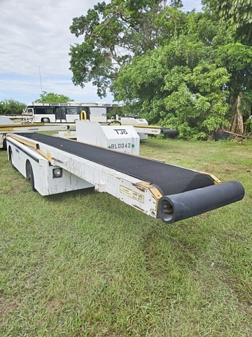 Belt Loader Tug 660E