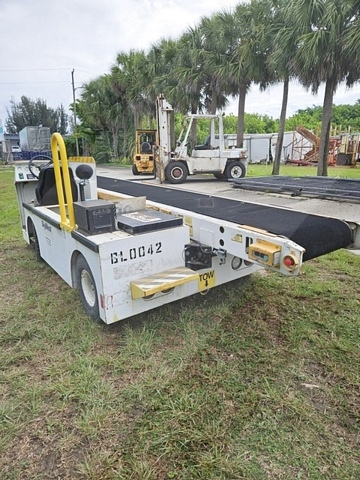 Belt Loader Tug 660E