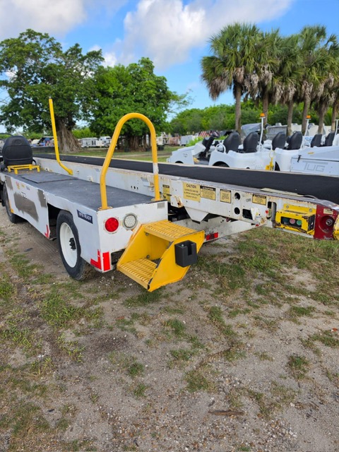 Belt Loader Tug 660