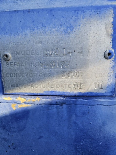 Belt Loader Tug 660