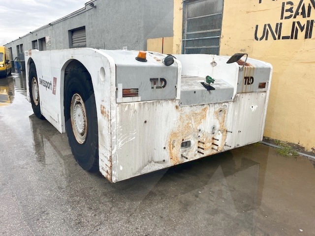 Push Back Tractor TLD TMX-650