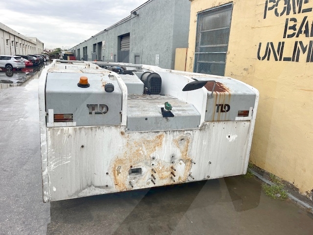 Push Back Tractor TLD TMX-650