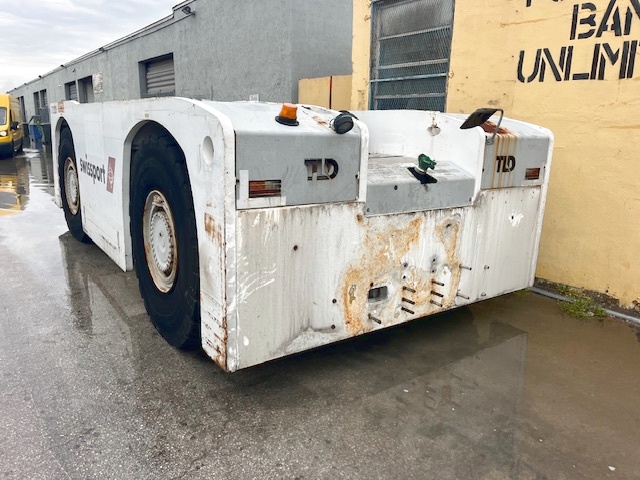 Push Back Tractor TLD TMX-650