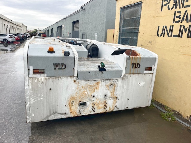 Push Back Tractor TLD TMX-650