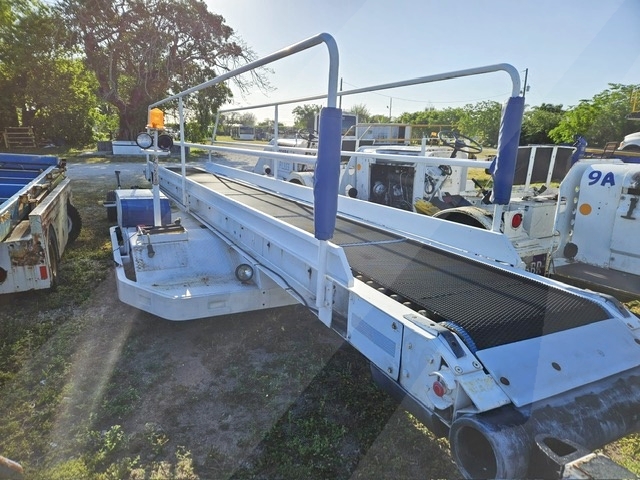 Towable Belt Loader Wasp A01771D-3650