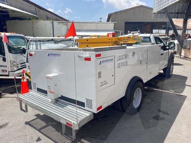Lavatory Truck Ford/Standard GSE F-600 XL SD 2023