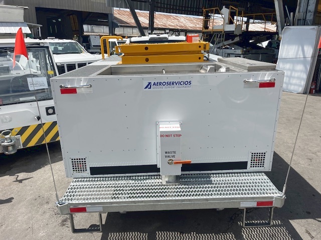 Lavatory Truck Ford/Standard GSE F-600 XL SD 2023