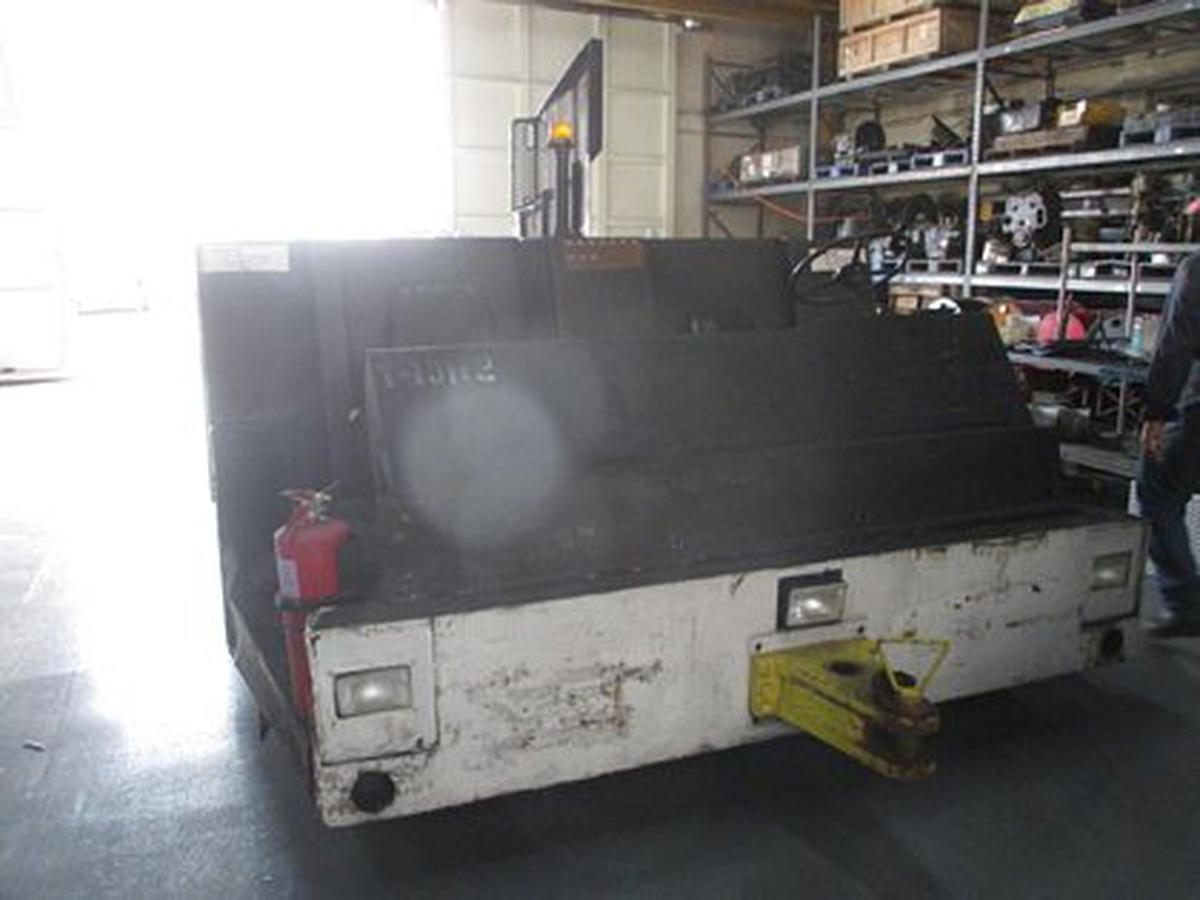 Push Back Tractor FMC B-1200